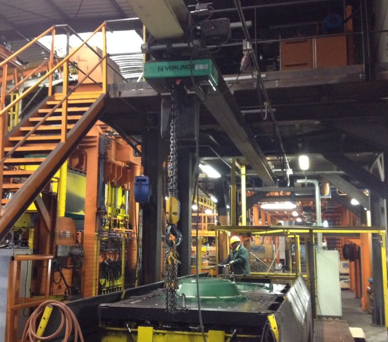 La fonderia Loiselet ha ritrasferito la produzione a Dreux, in un nuovo stabilimento superautomatizzato dotato di paranchi elettrici Verlinde